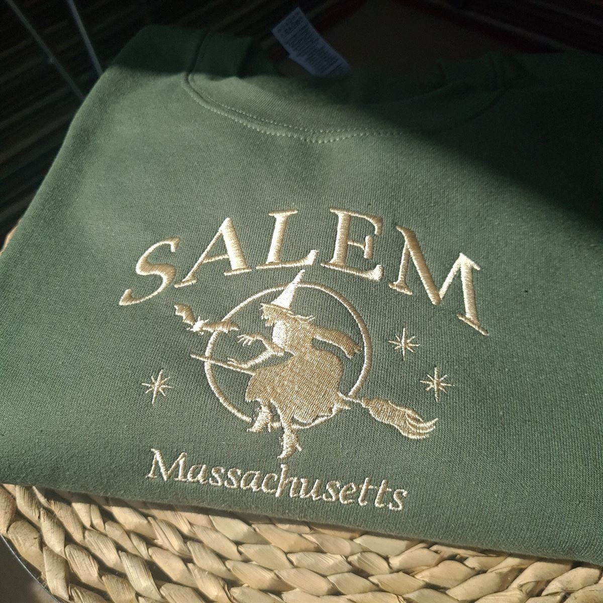 Salem Massachusetts Embroidered Crewneck Halloween Sweatshirt Flying Witch Crewneck Vintage Sweatshirt States Crewneck Unisex Size Up To 5xl